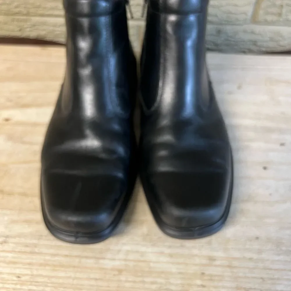 Ecco leather wool lined boots size 46